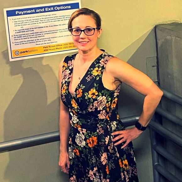 Meet your Posher, Julie - Picture 3 of 3